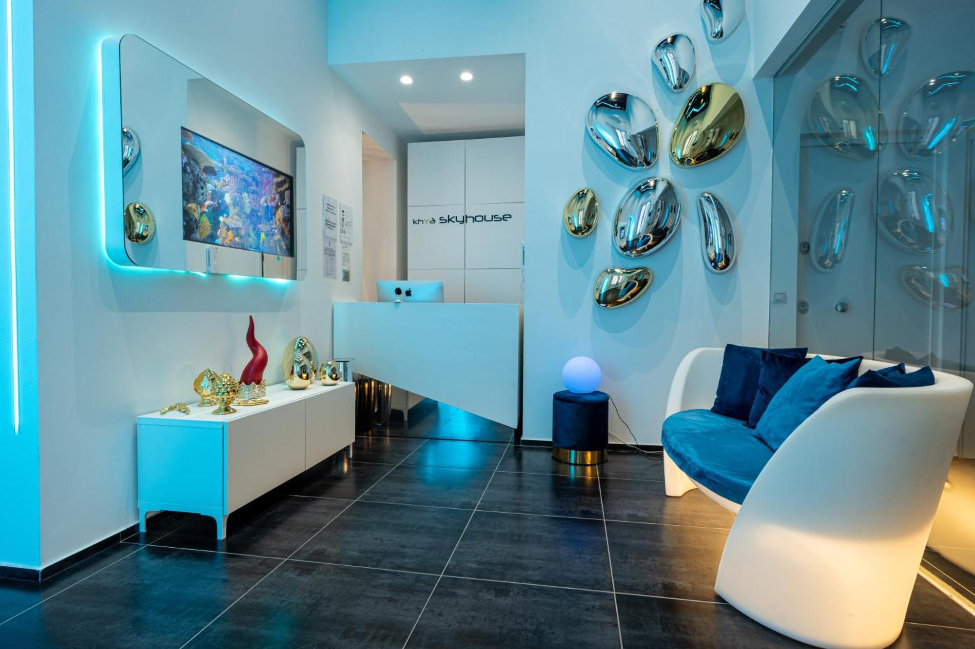Skyhouse Chiaia Bed & Breakfast Наполи Екстериор снимка