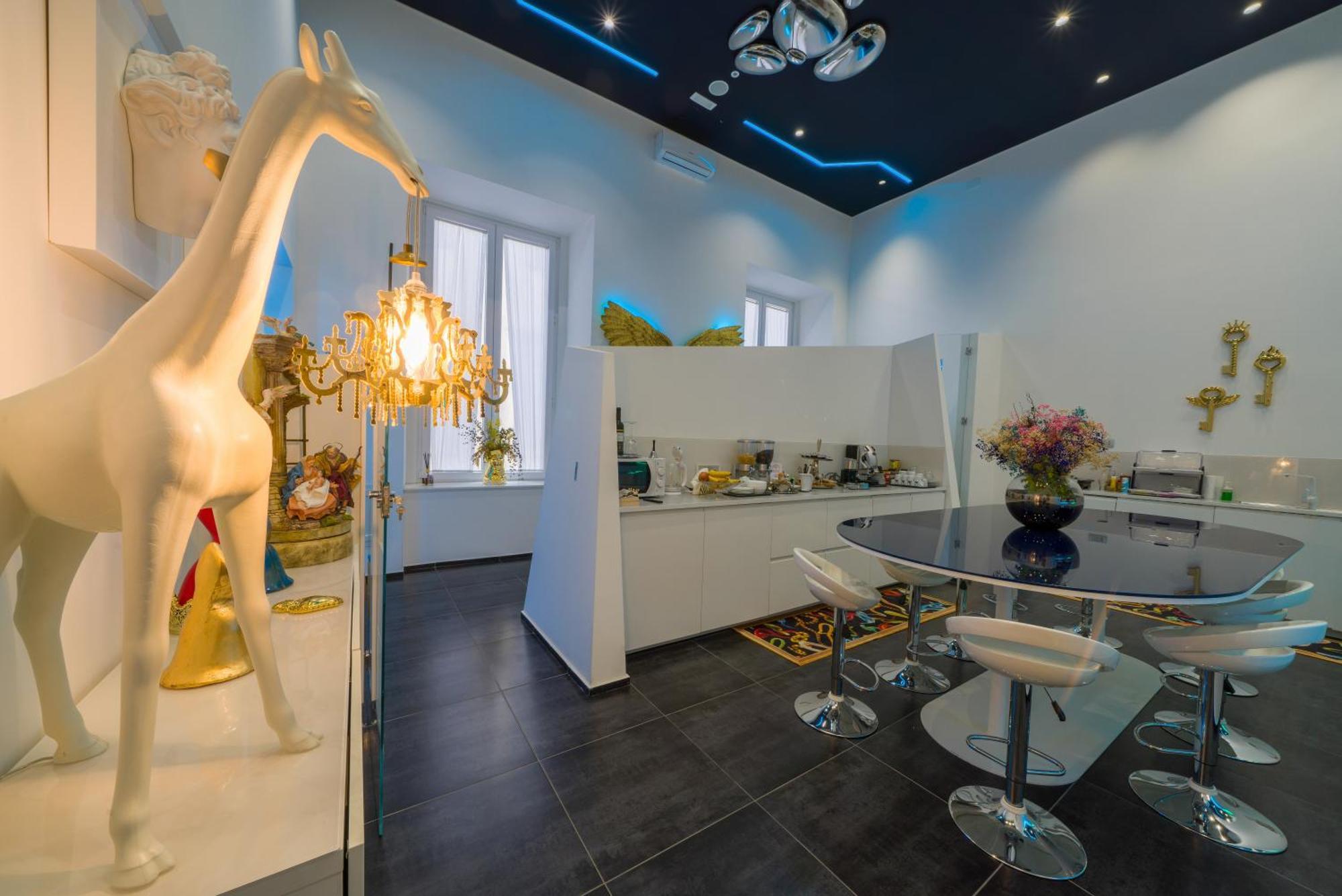 Skyhouse Chiaia Bed & Breakfast Наполи Екстериор снимка