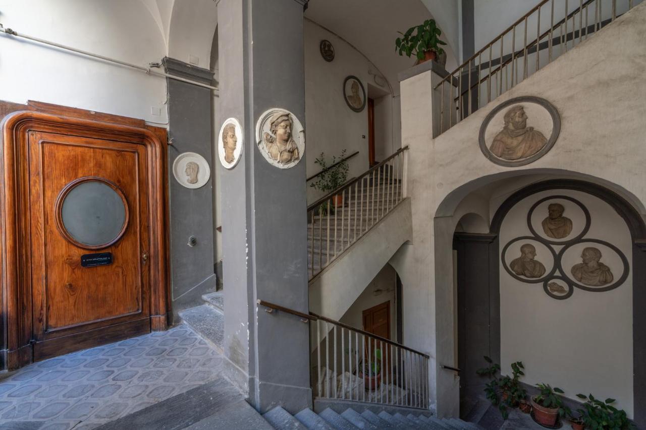 Skyhouse Chiaia Bed & Breakfast Наполи Екстериор снимка
